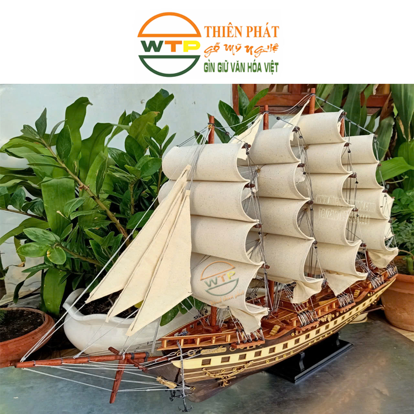 Mô hình thuyền gỗ France II là phiên bản thu nhỏ của con tàu chở hàng nổi tiếng mang phong cách cổ điển châu Âu